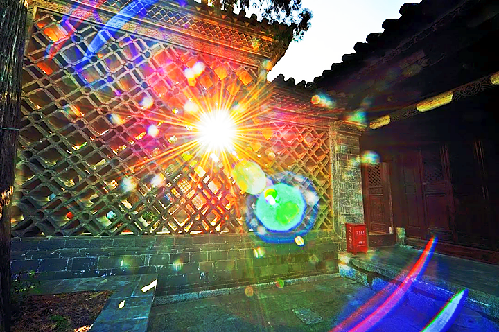 红河州建水县又一古建筑惊现“金光穿孔”奇观193_副本.png